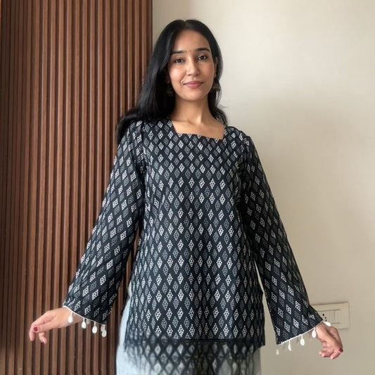 Chic Casual Black Printed Bell Sleeve Short Kurti